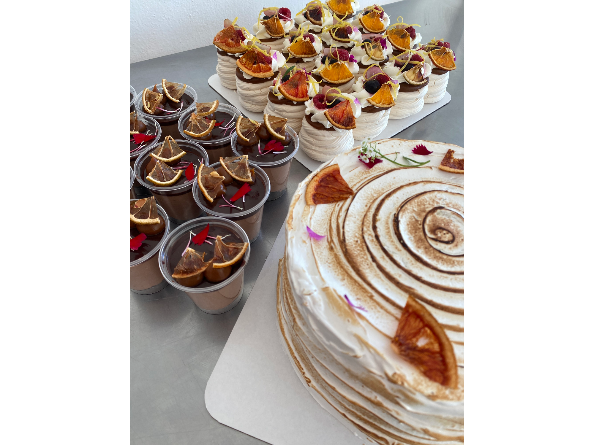 MESA DULCE PARA 12 PERSONAS.