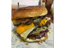 Hamburguesa personalizada triple