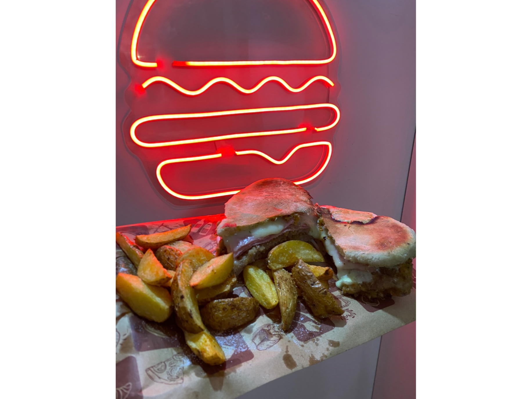Mila doble de Roka Burger casa de sabores