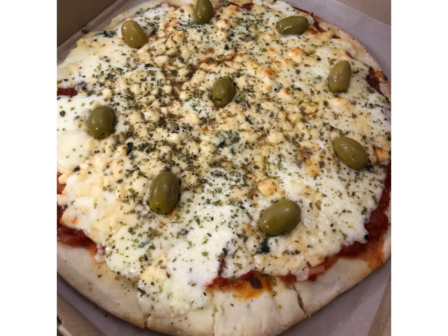 PIZZA 3 QUESO de Roka Burger casa de sabores