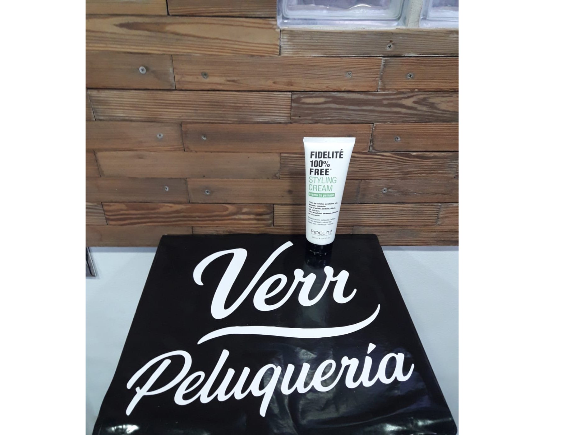 CREMA DE PEINAR FREE 230gs.