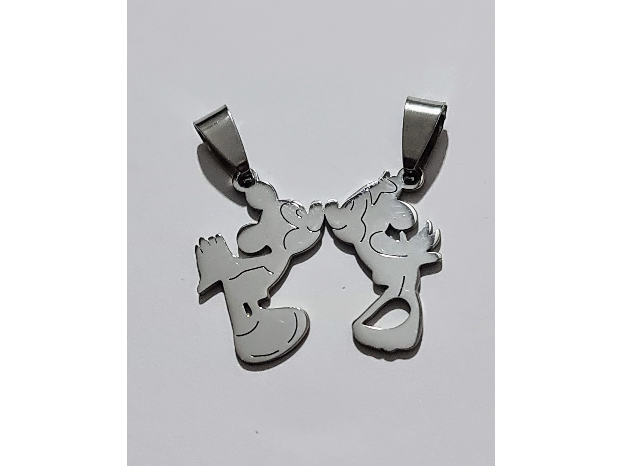 Dije Beso minnie y mickey