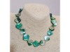 Collar verde