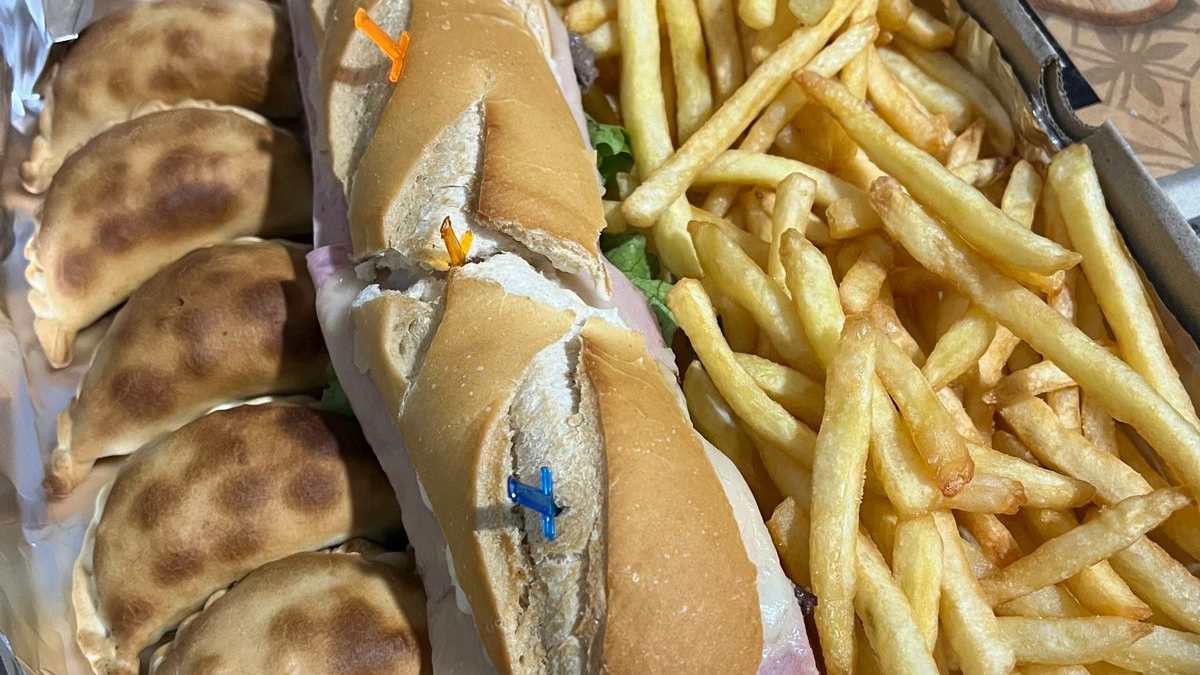 Medio Baguette y empanadas