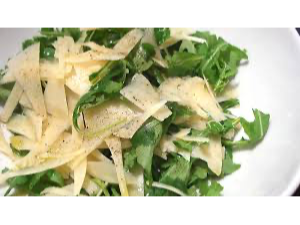 Ensalada de rucula y queso