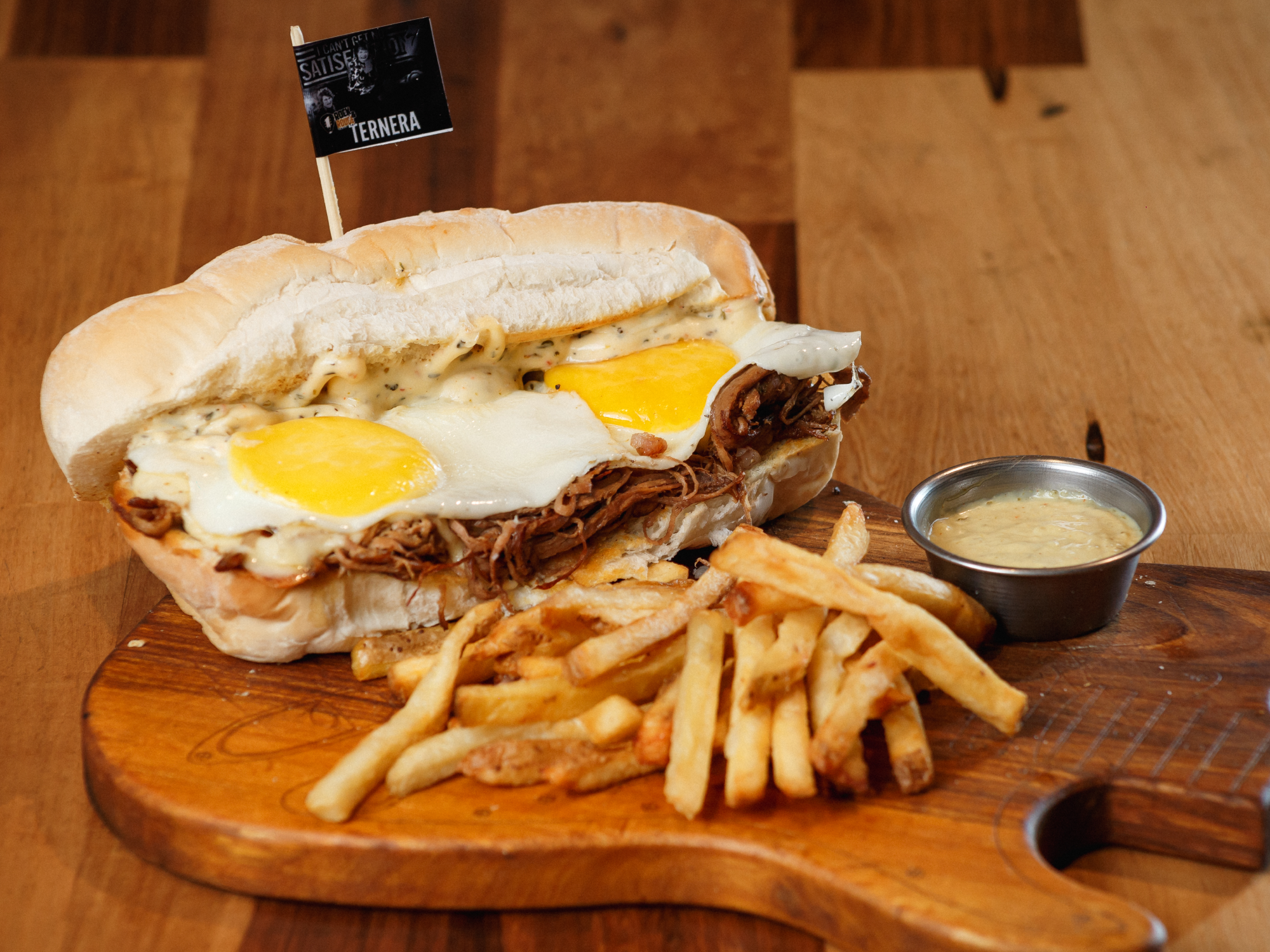 SANDWICH DE TERNERA de Rock And Rouge Morteros