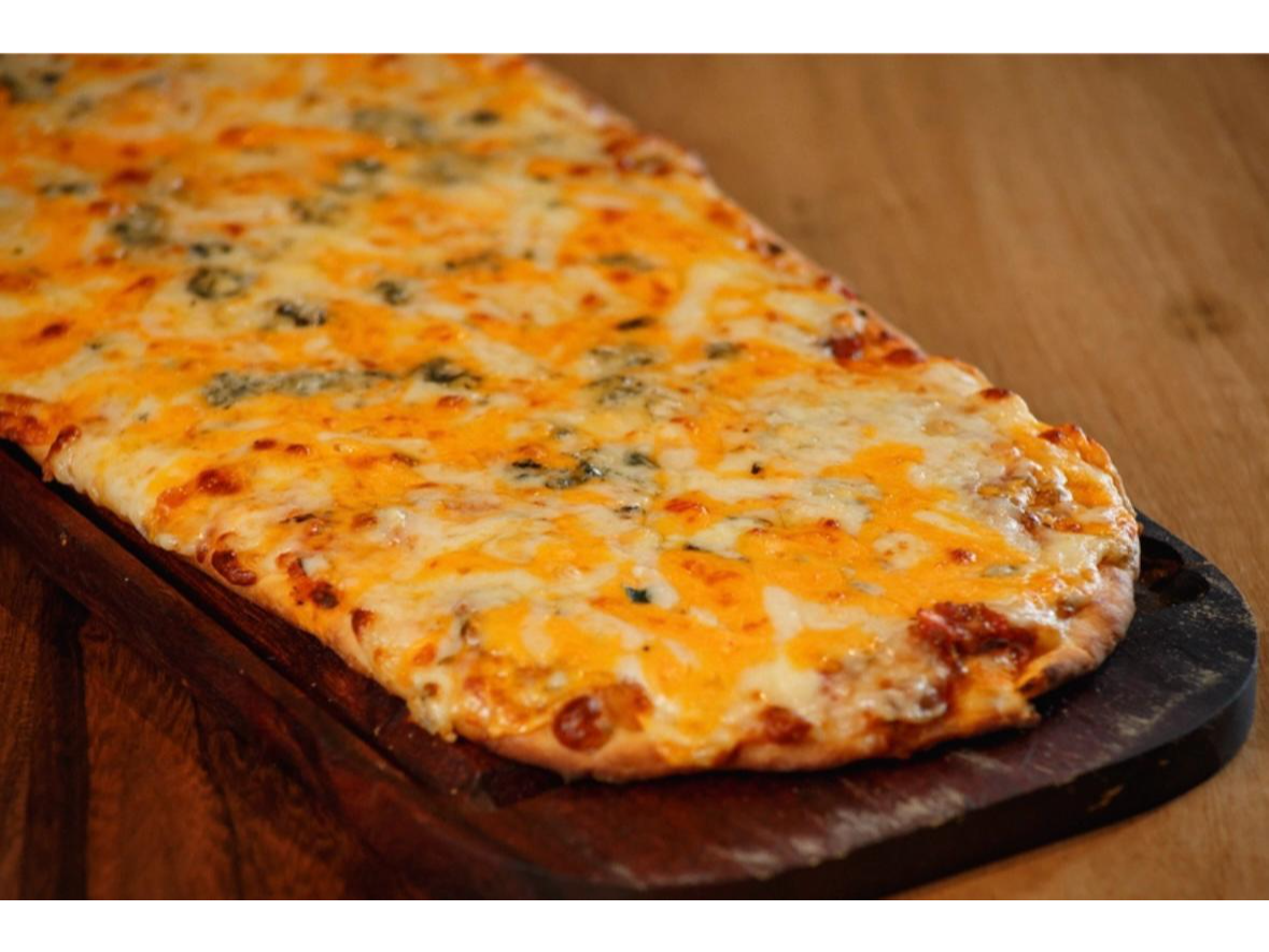 PIZZA 4 QUESOS