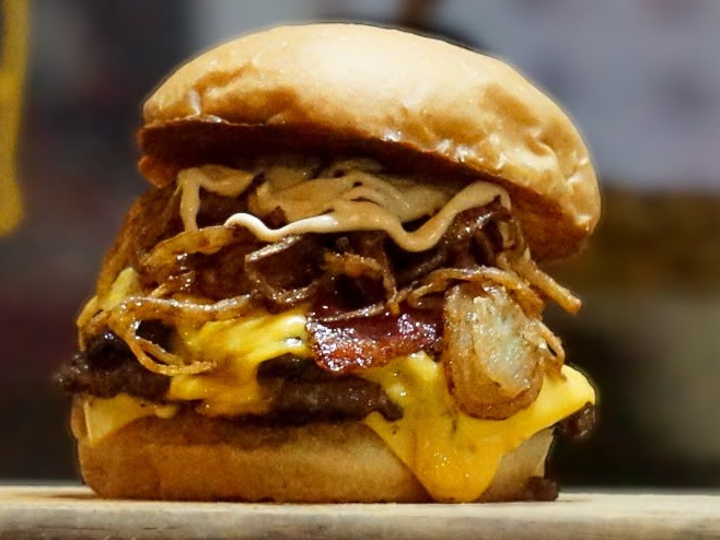 Morena Triple de Otto Burger La Plata