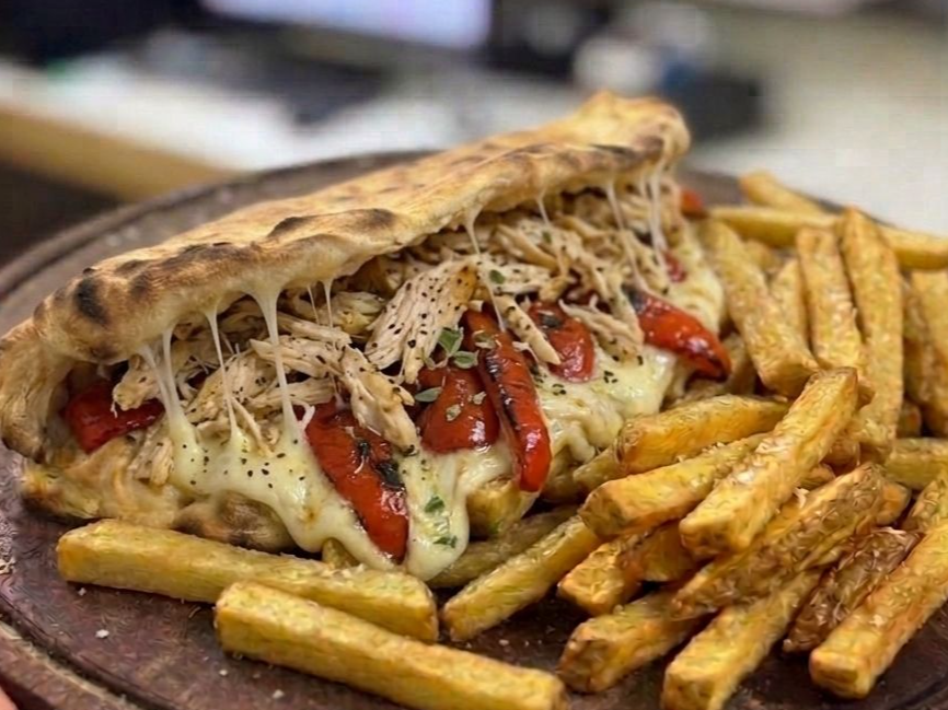 2 Panino de pollo + Papas