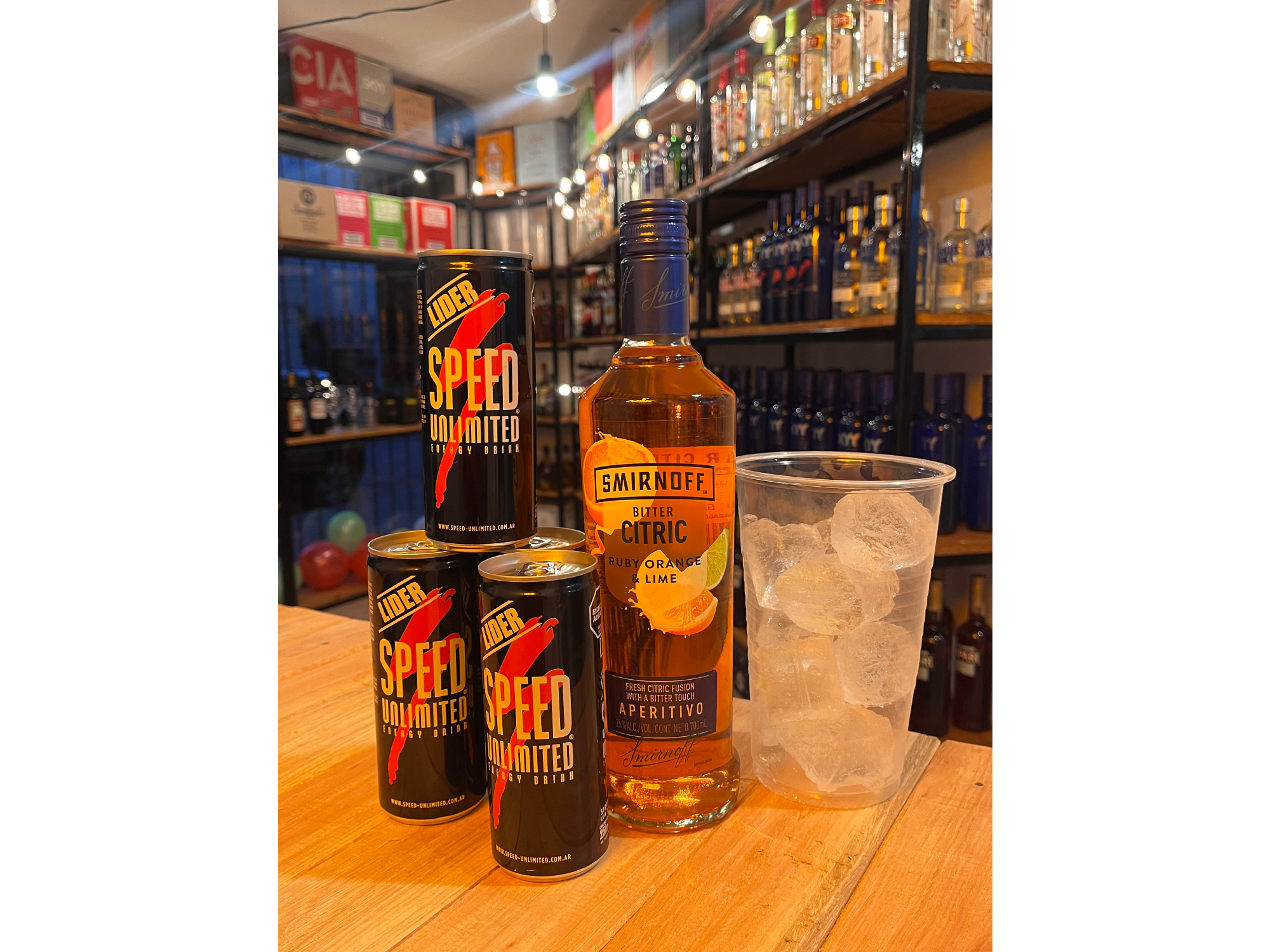 Smirnoff Sab. + 4 Speed 269cc + Hielo + Vaso