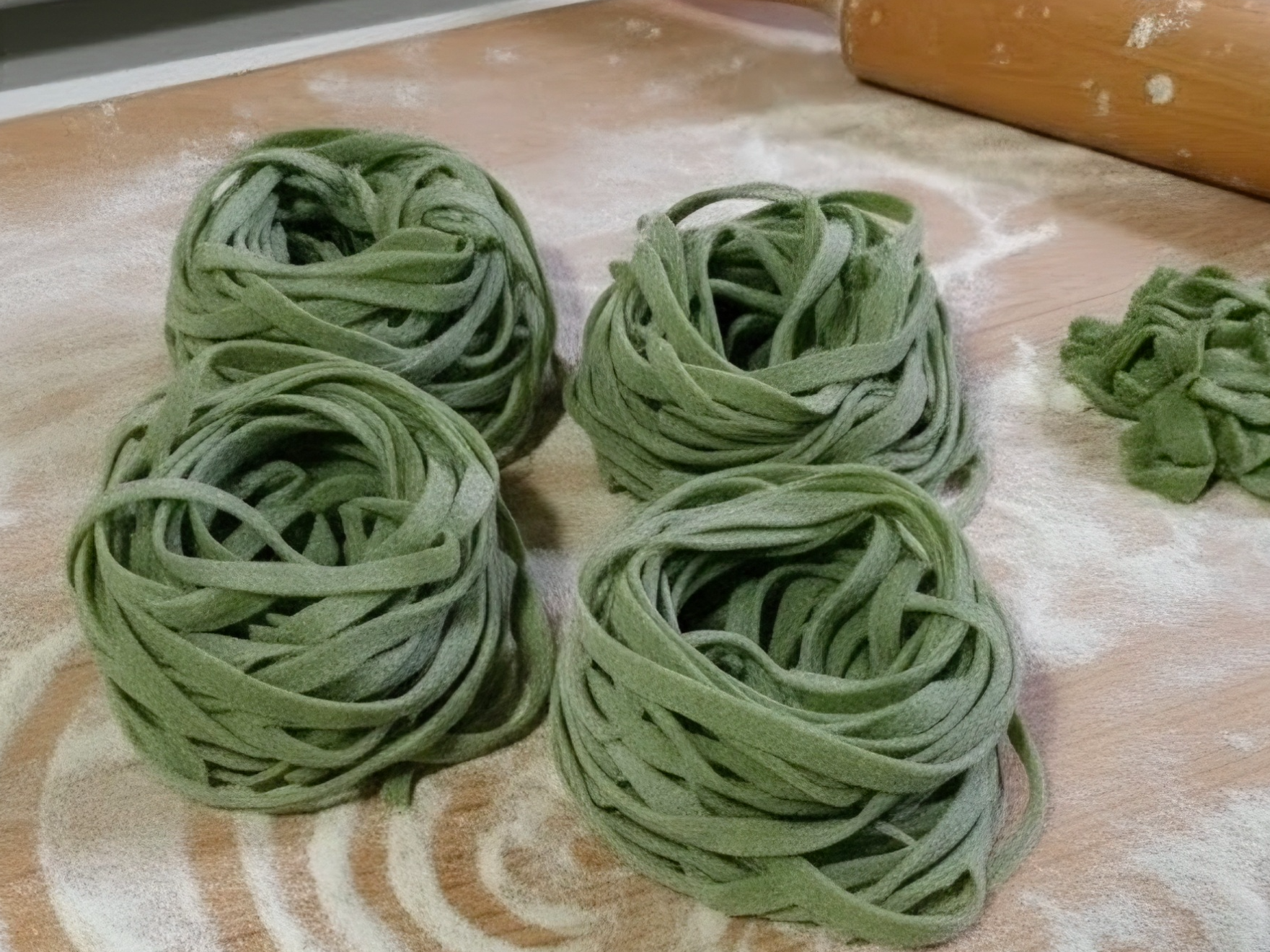 Fetuccini de Espinaca Caseros con Salsa a Eleccion