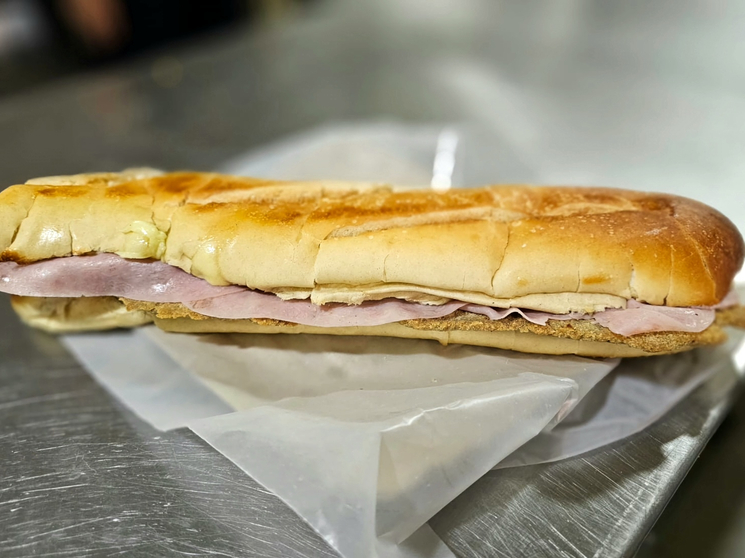 Milanesa con jamón y queso de El Trebol