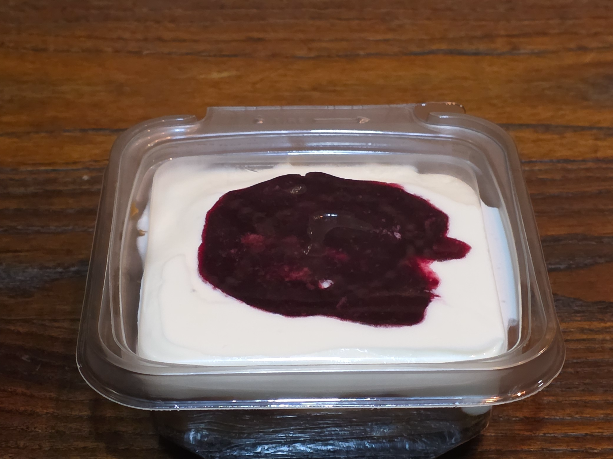 Antojito Brownie con frutos rojos