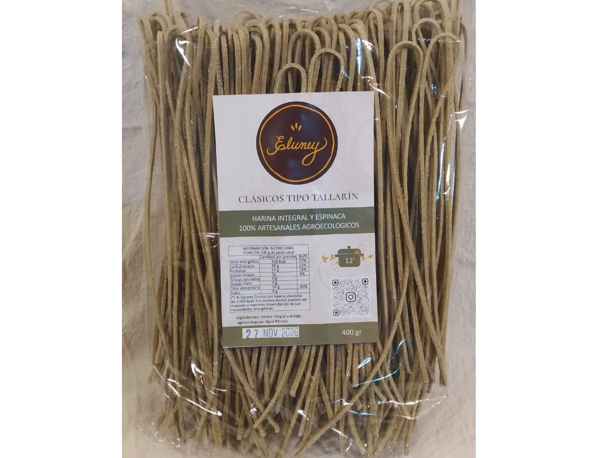 Tallarín integral con espinaca