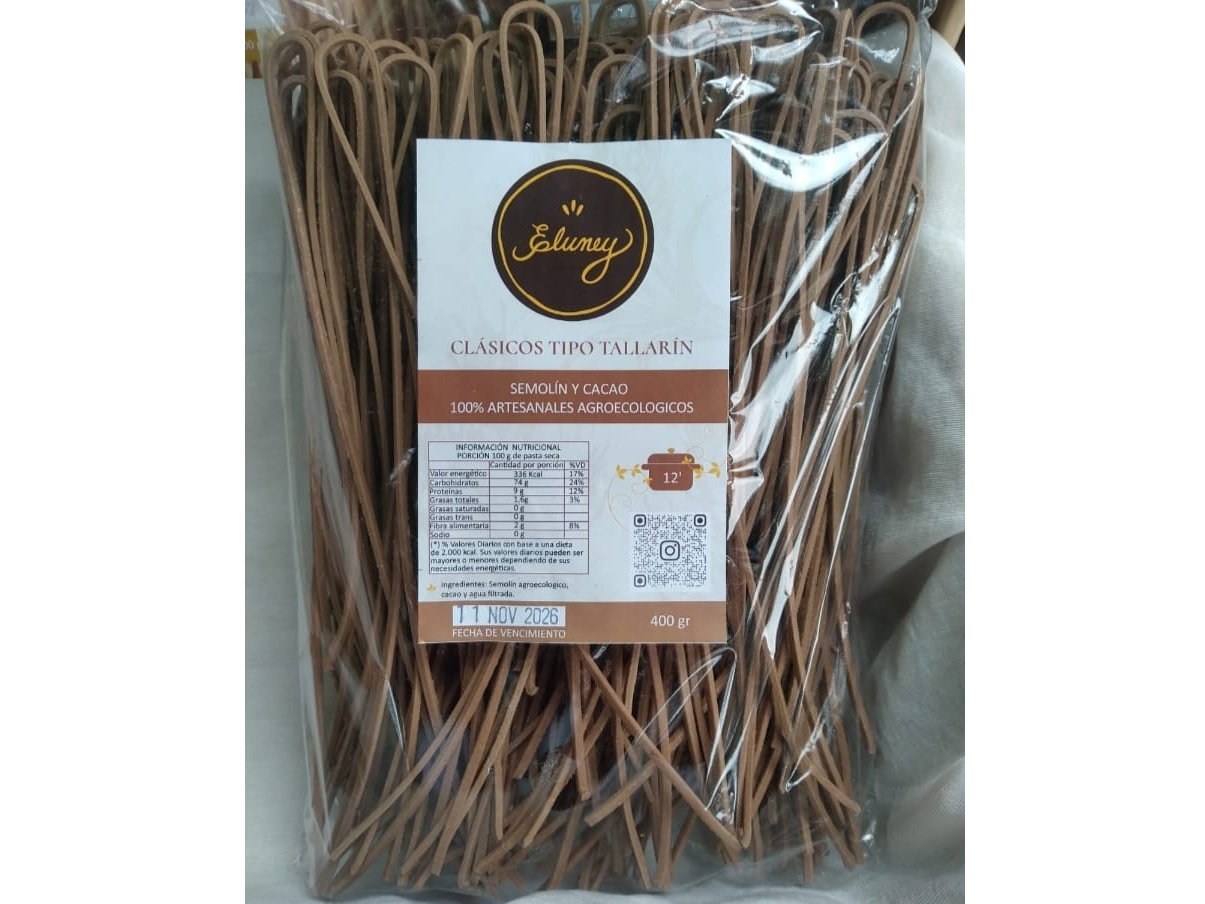 Tallarín de semolín y cacao amargo