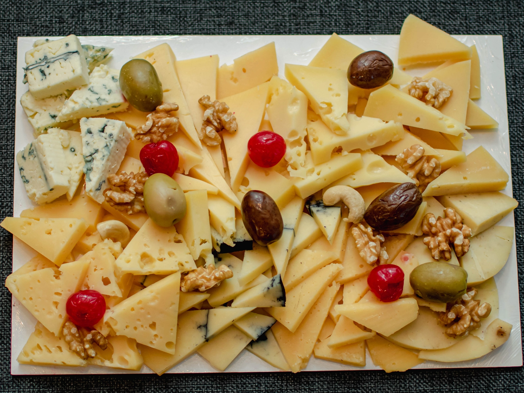 Tabla de Quesos (Comen 2 - Pican 4)