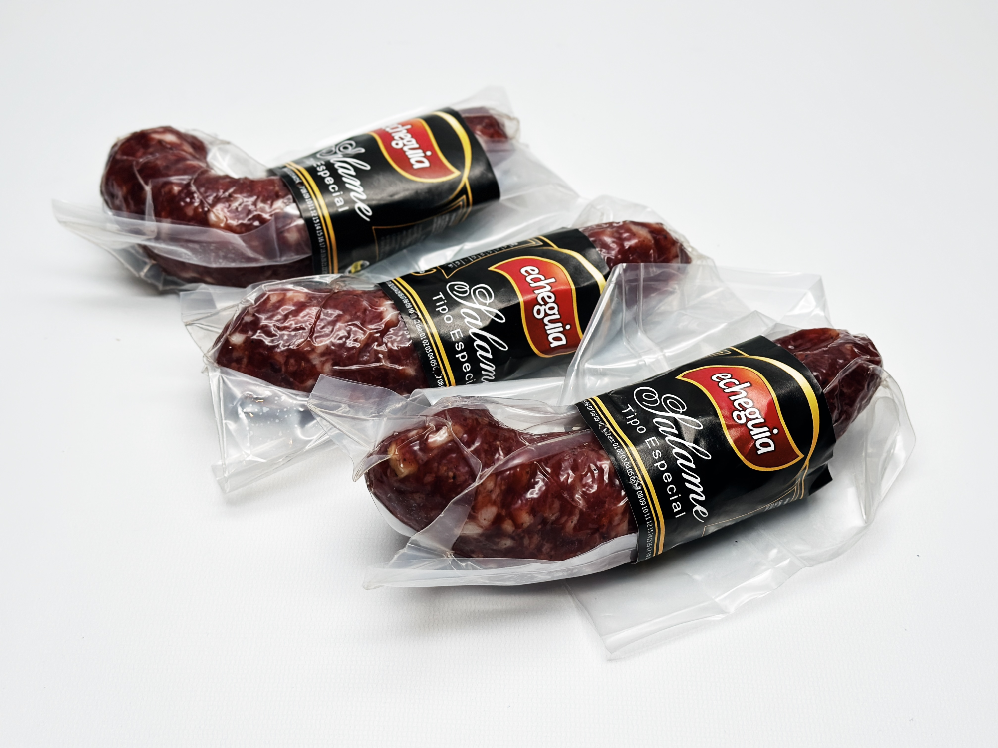 Salame pelado especial "Echeguia" de Tentares, tienda de sabores y Winebar.