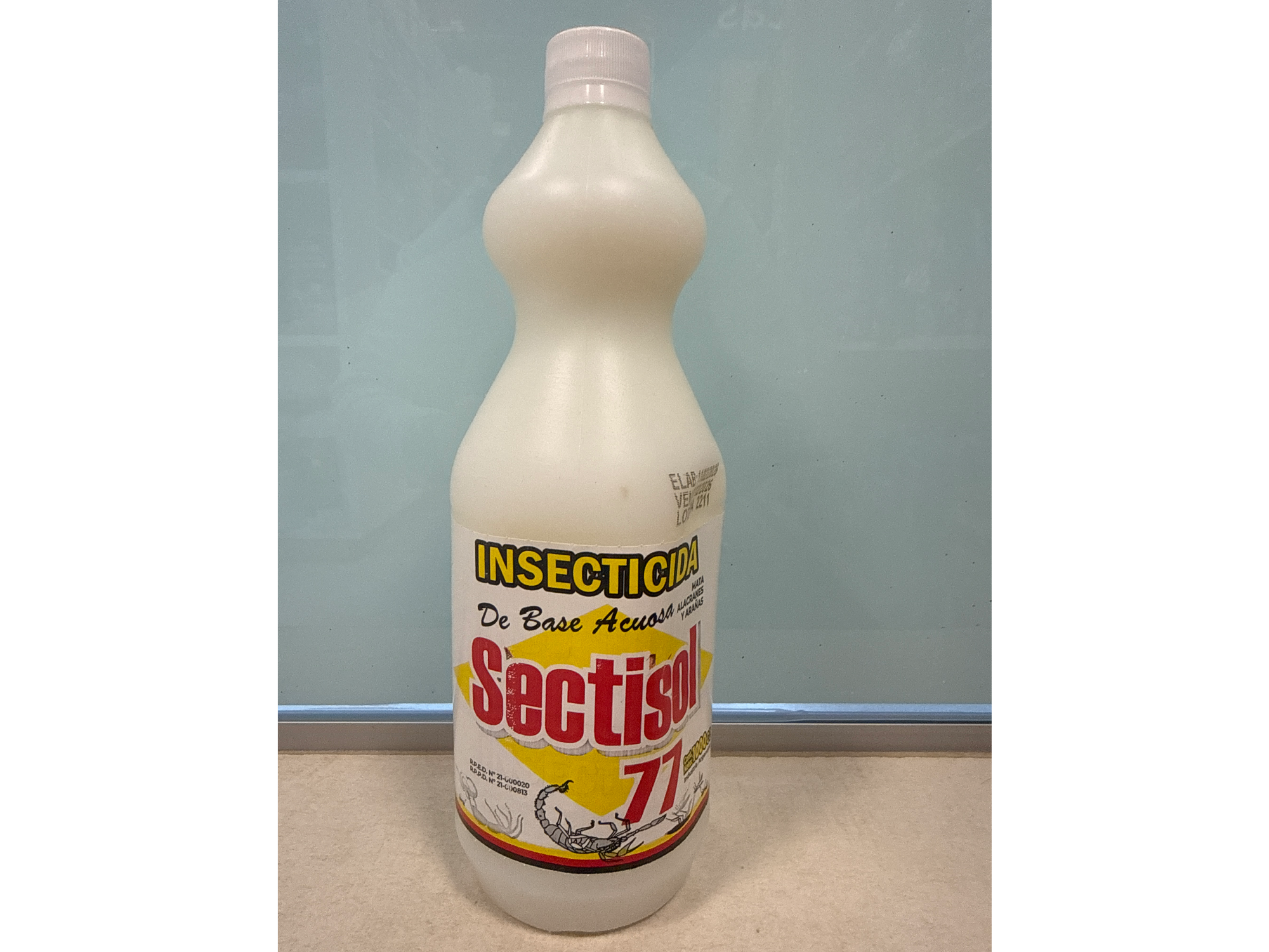 Insecticida líquido Sectisol - Mata alacranes y Arañas x1000cc
