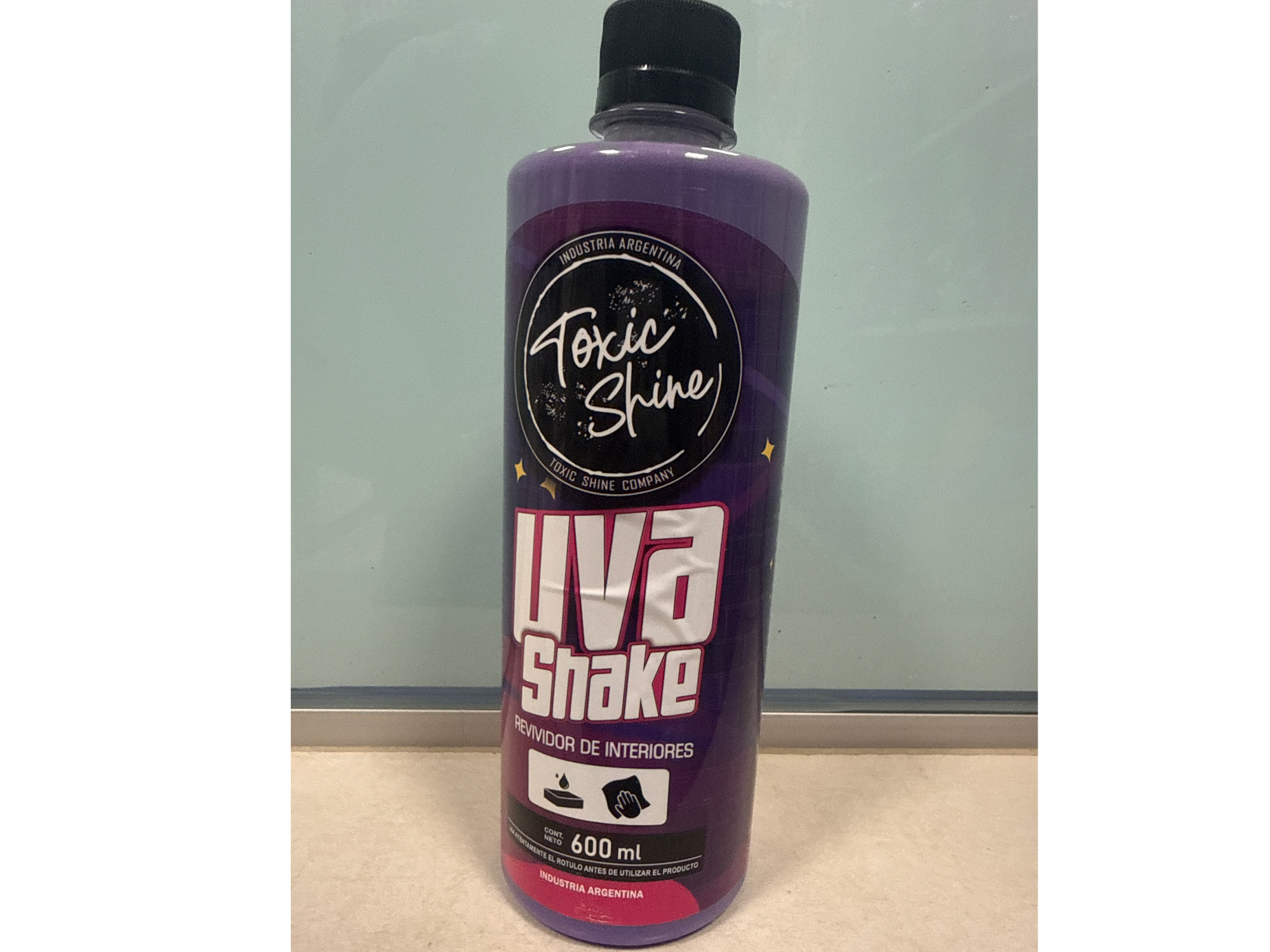 Revividor de interiores Toxic Shine-  x600ml Uva Shake