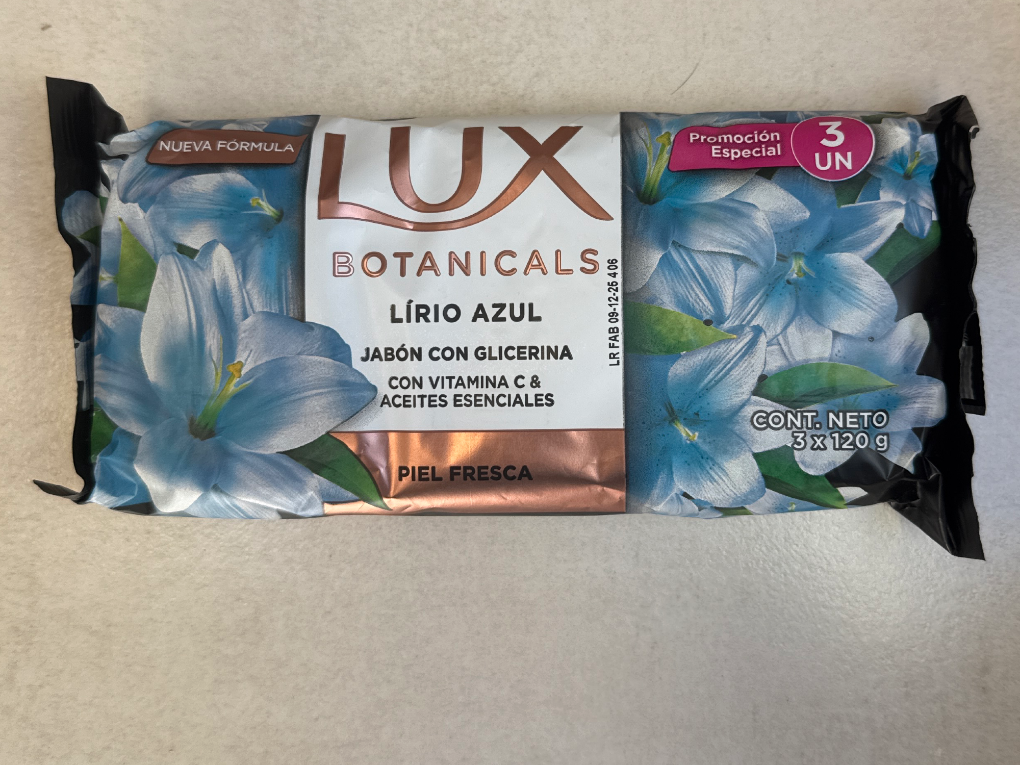 Jabón lux x 3 lirio azul