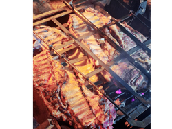 Asado. Costillar. Porcion