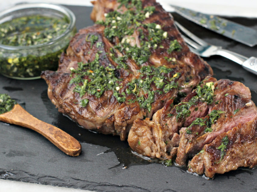 Carne al horno con chimi de la casa