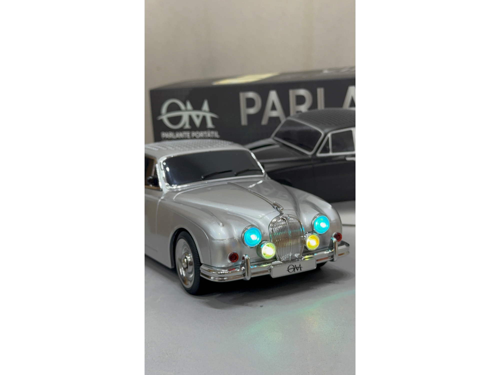 Auto clásico parlante
