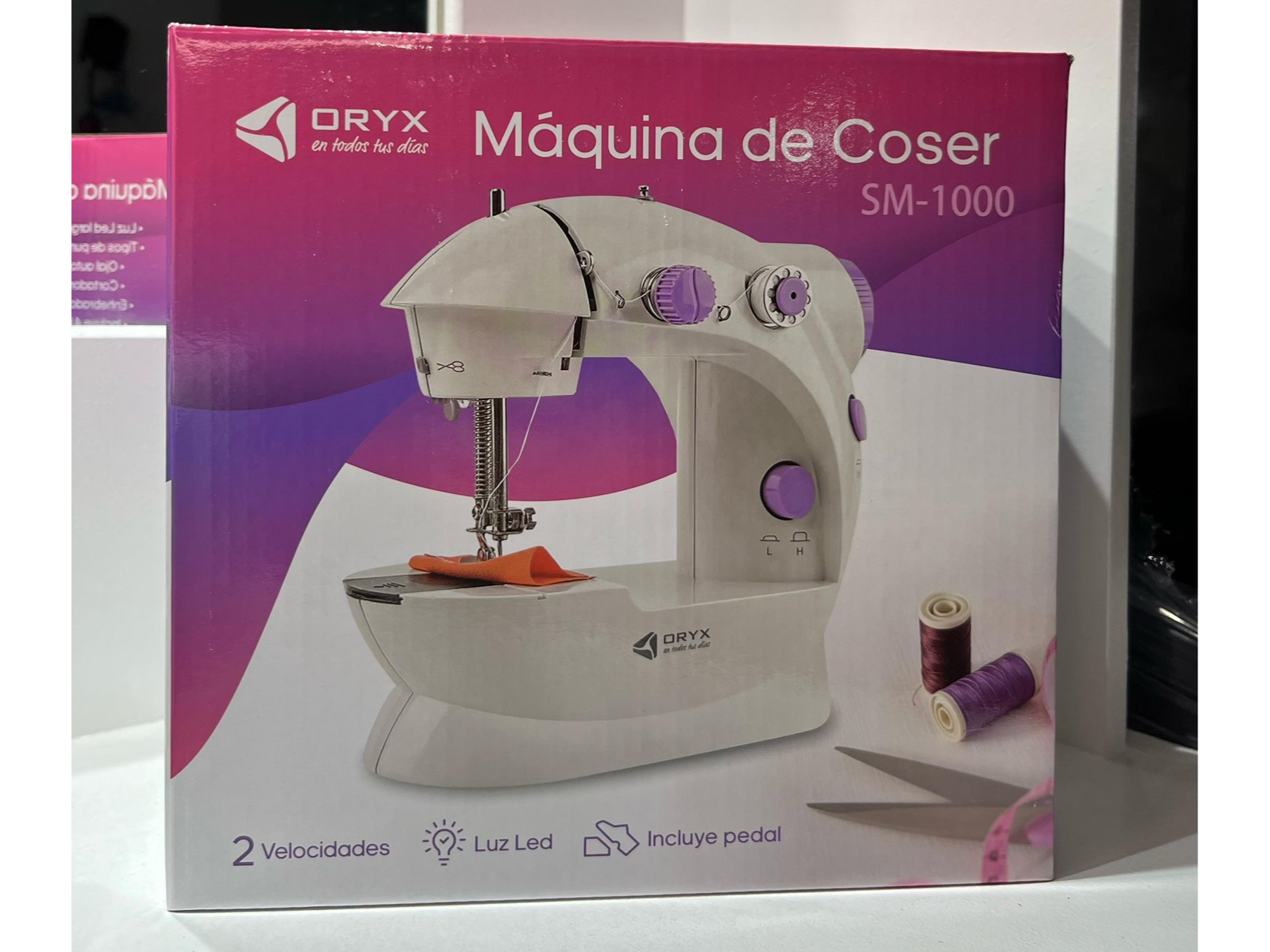 Mini máquina de coser