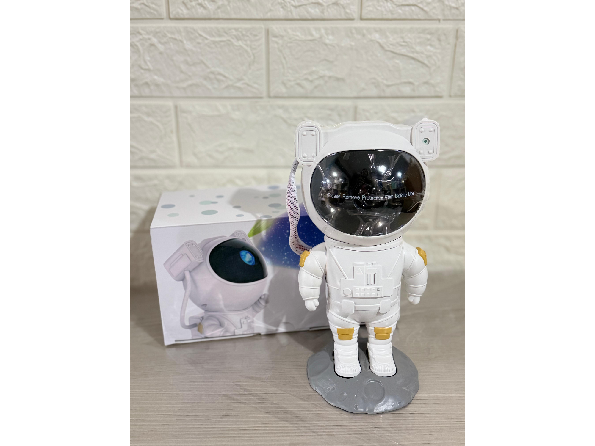 Velador astronauta