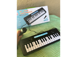Piano eléctrico infantil
