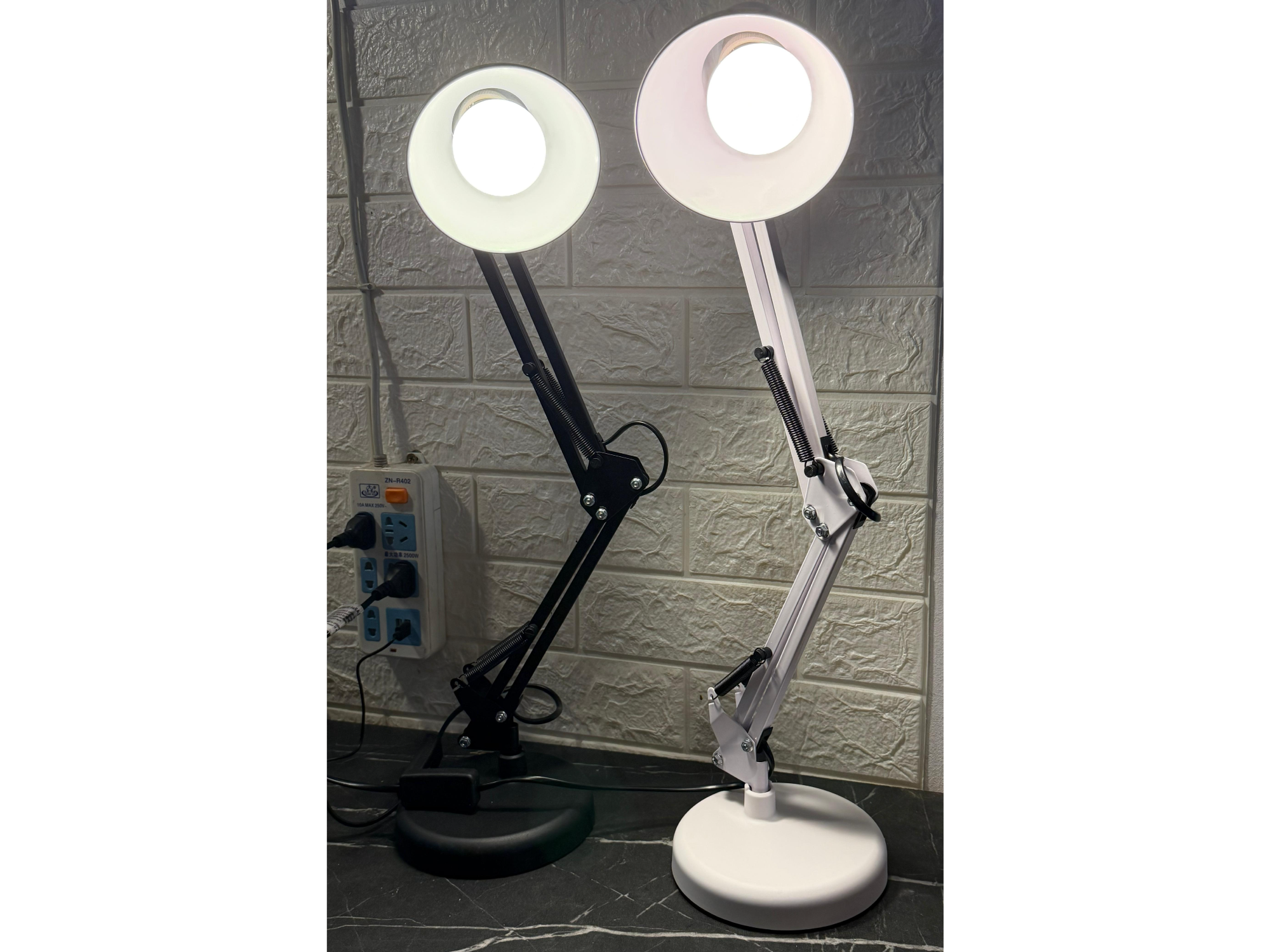 Lámpara de escritorio Pixar