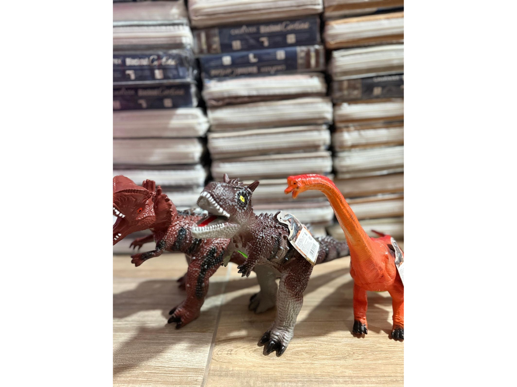 Dino de goma con sonido