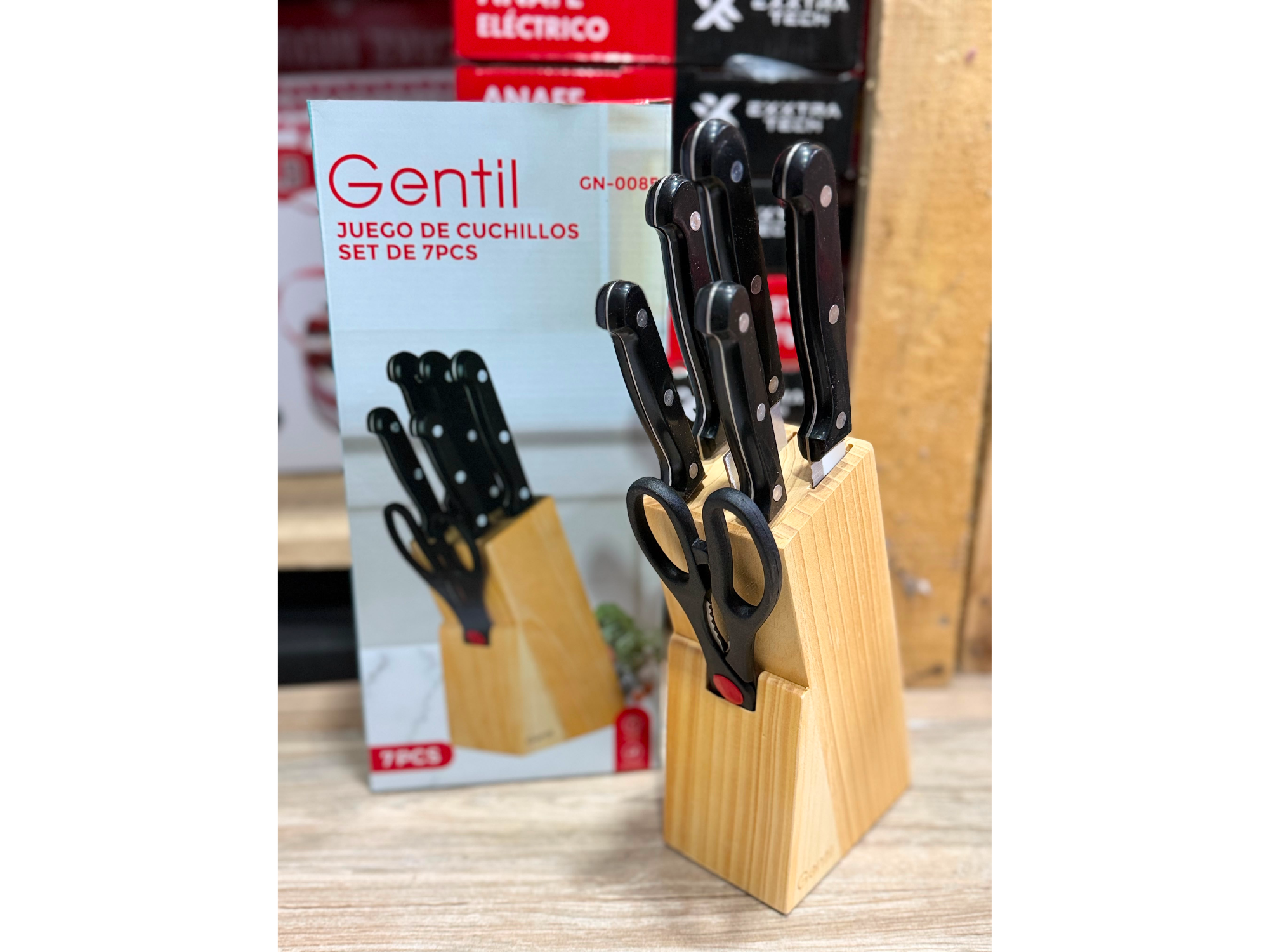 Juego de cuchillos con taco de madera