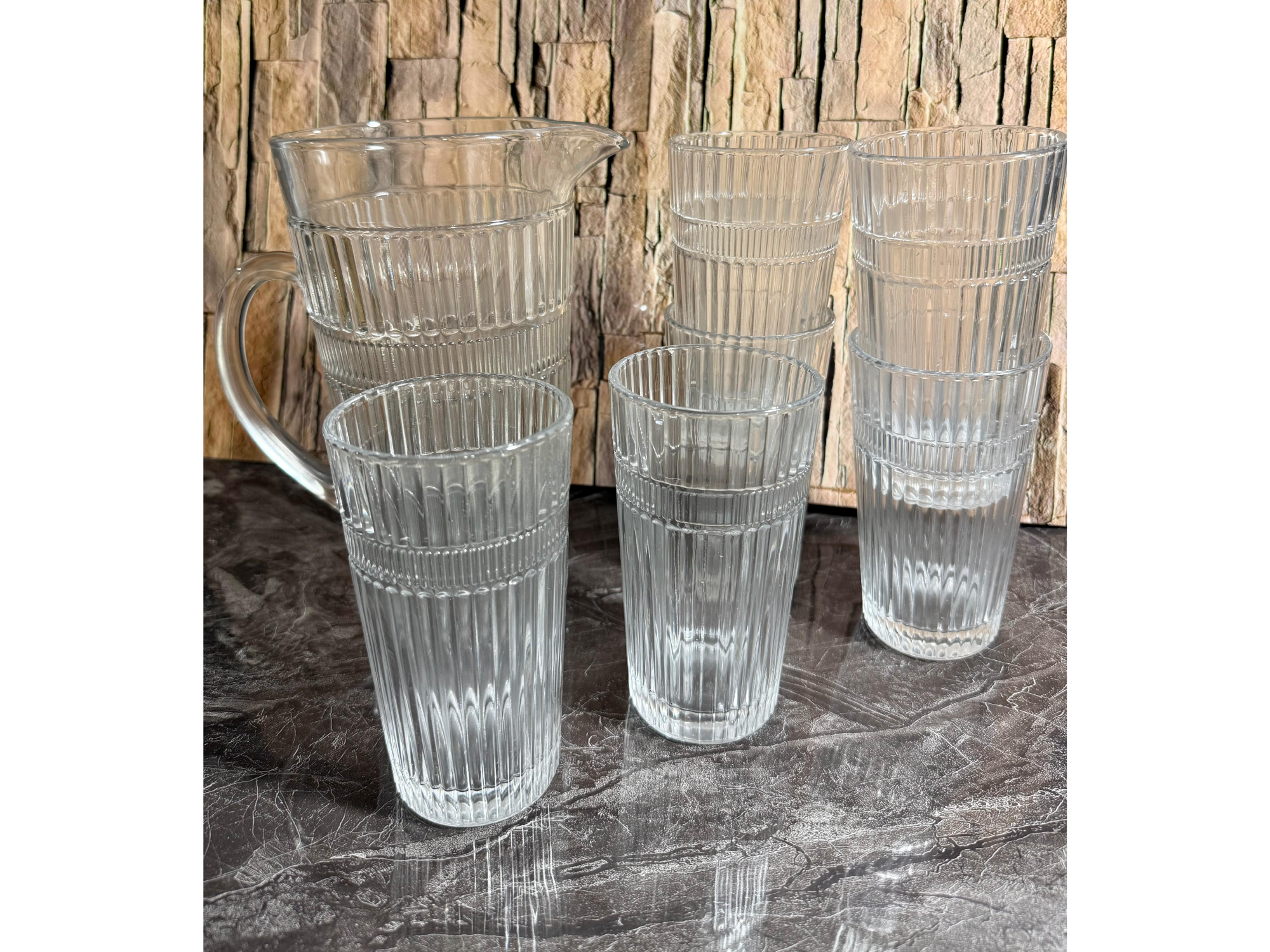 Juego de jarra + vasos de vidrio labrados