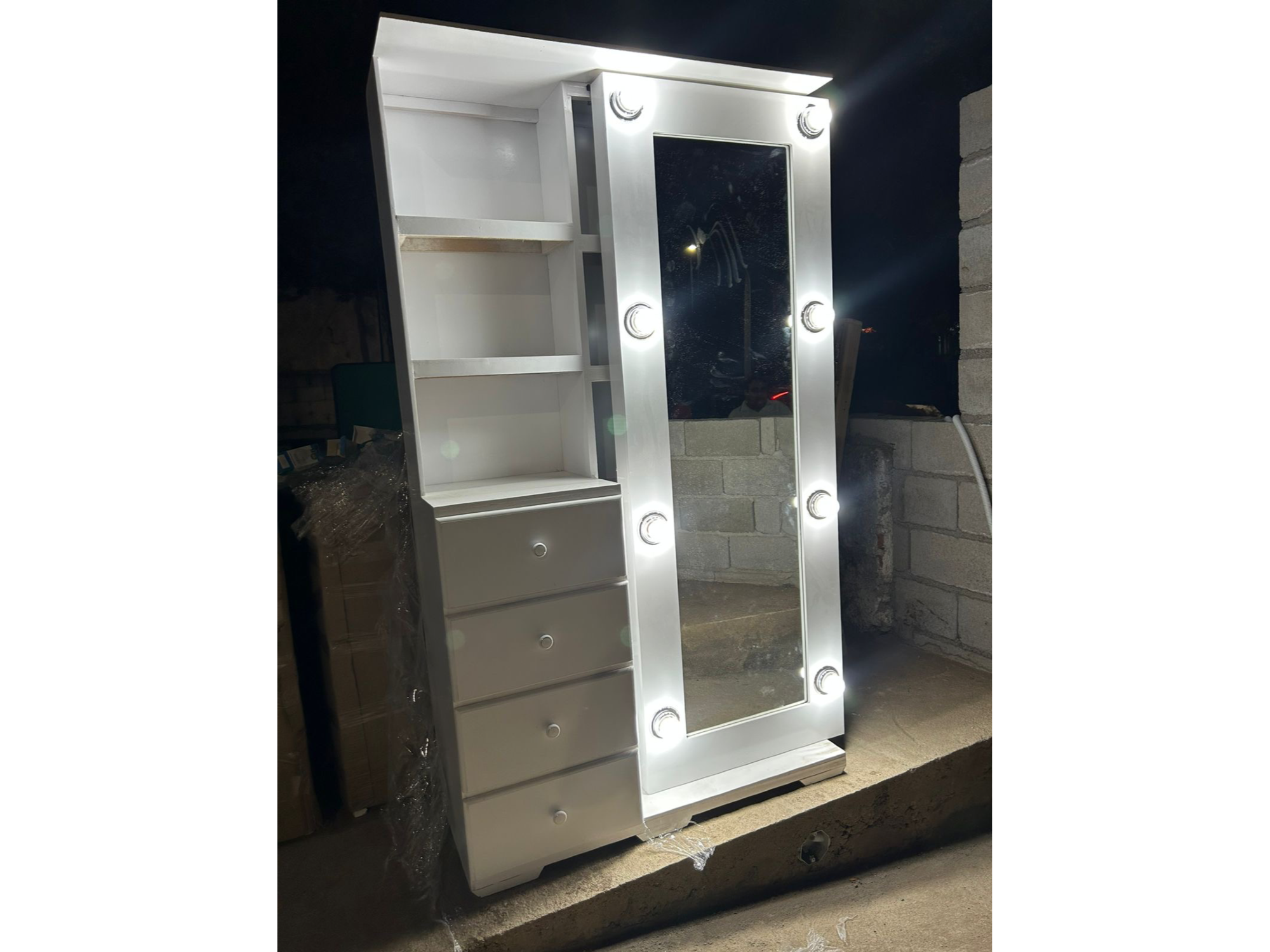Mueble pie de reina