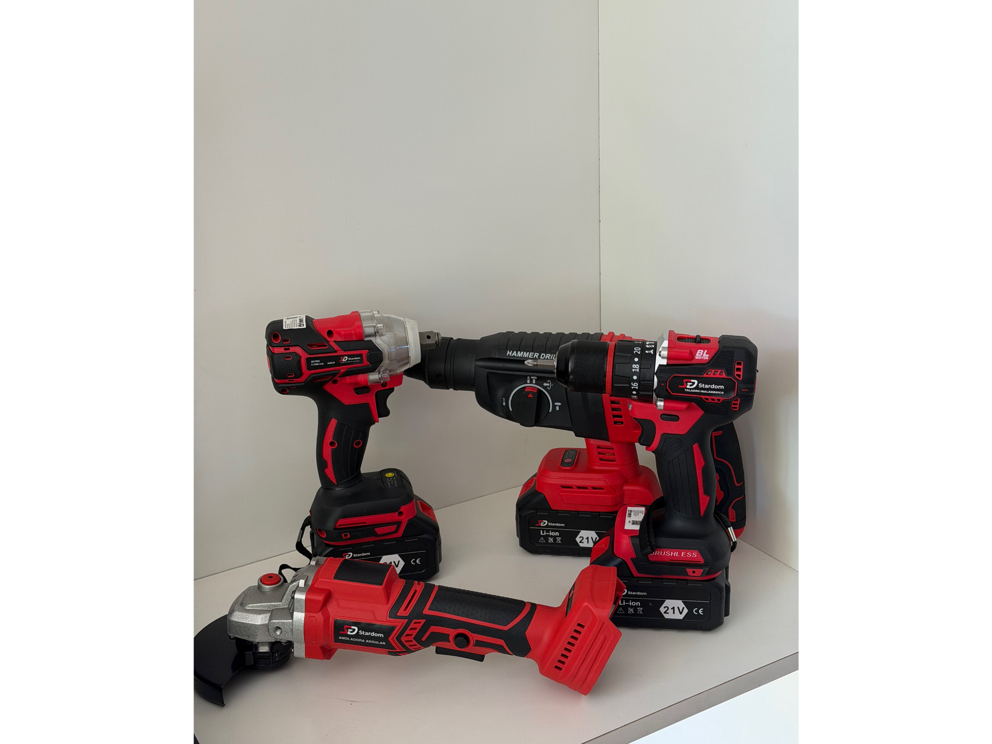 🧰 KIT DE HERRAMIENTAS INALÁMBRICAS 4 EN 1 – STARDOM