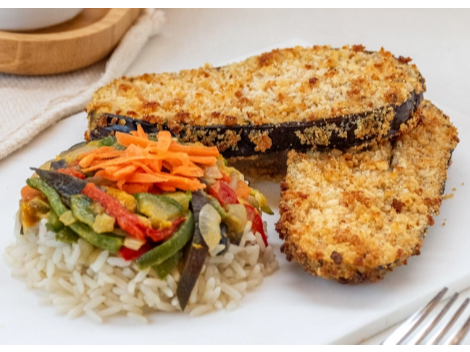 Milanesa berenjena con guarnicion vegana