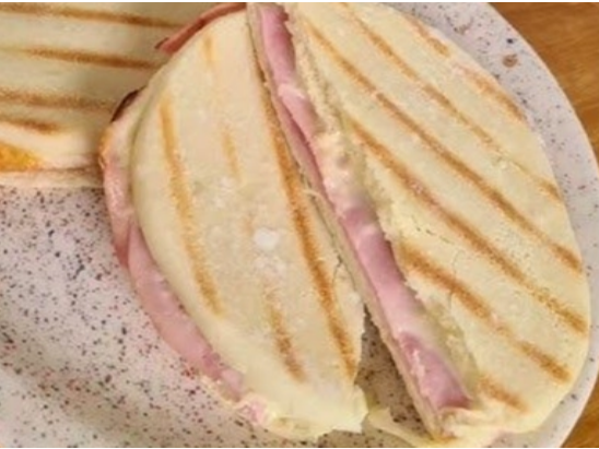 Tostado arabe jamon y queso