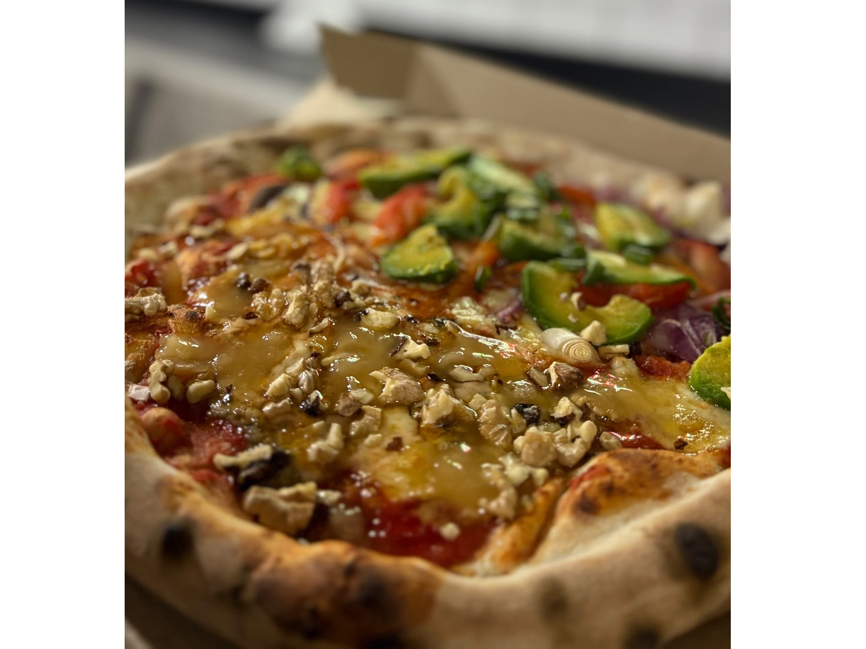 Pizza mitad sweet mitad mexican