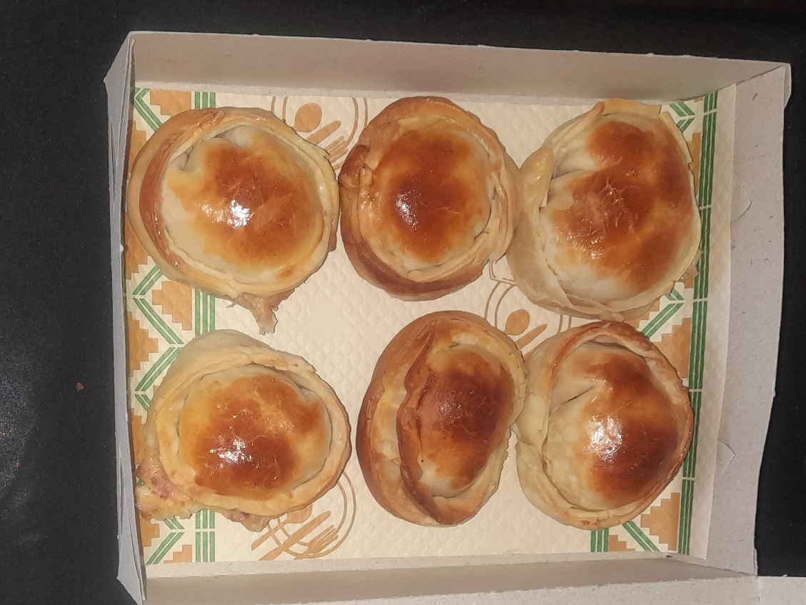 EMPANADAS DE JAMÓN Y QUESO X 12 UNID. (Copia)