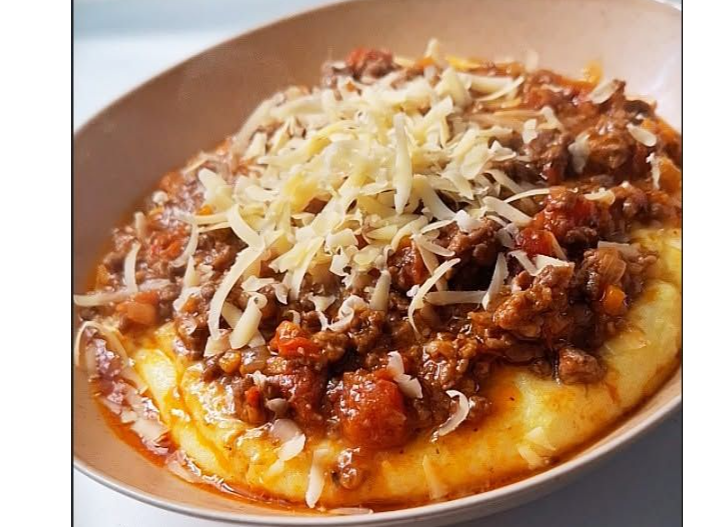 Polenta con Bolognesa