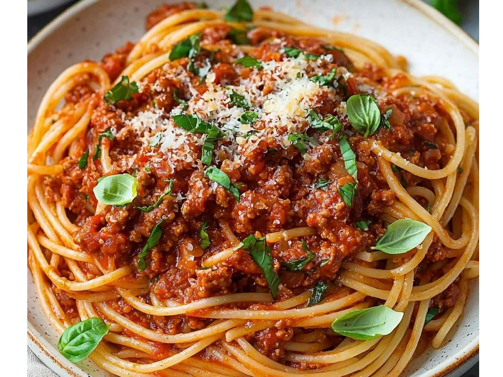 Fideos Caseros con Bolognesa