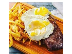 Bife de chorizo a caballo