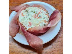 Jamon crudo con rusa