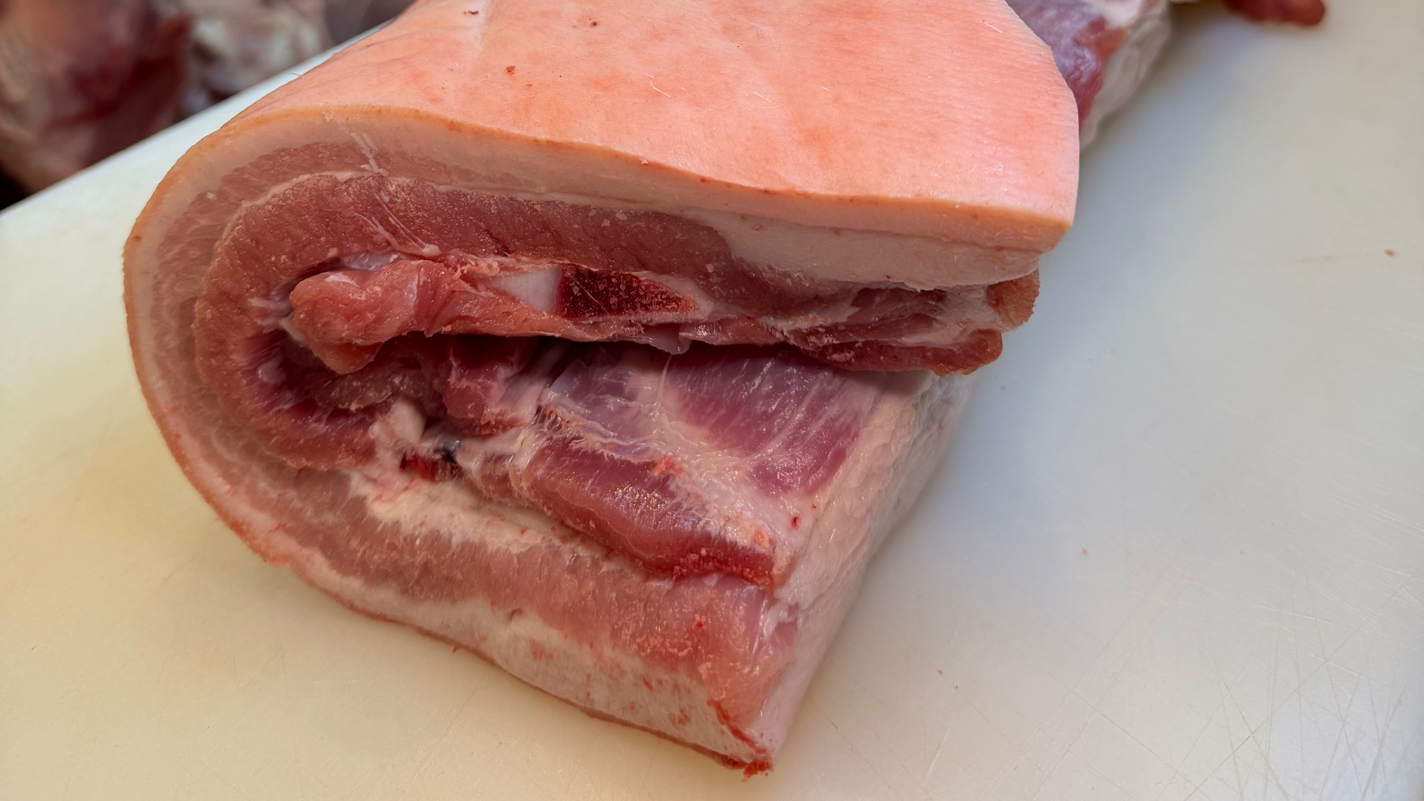 Cortes con Cuero Cerdo
