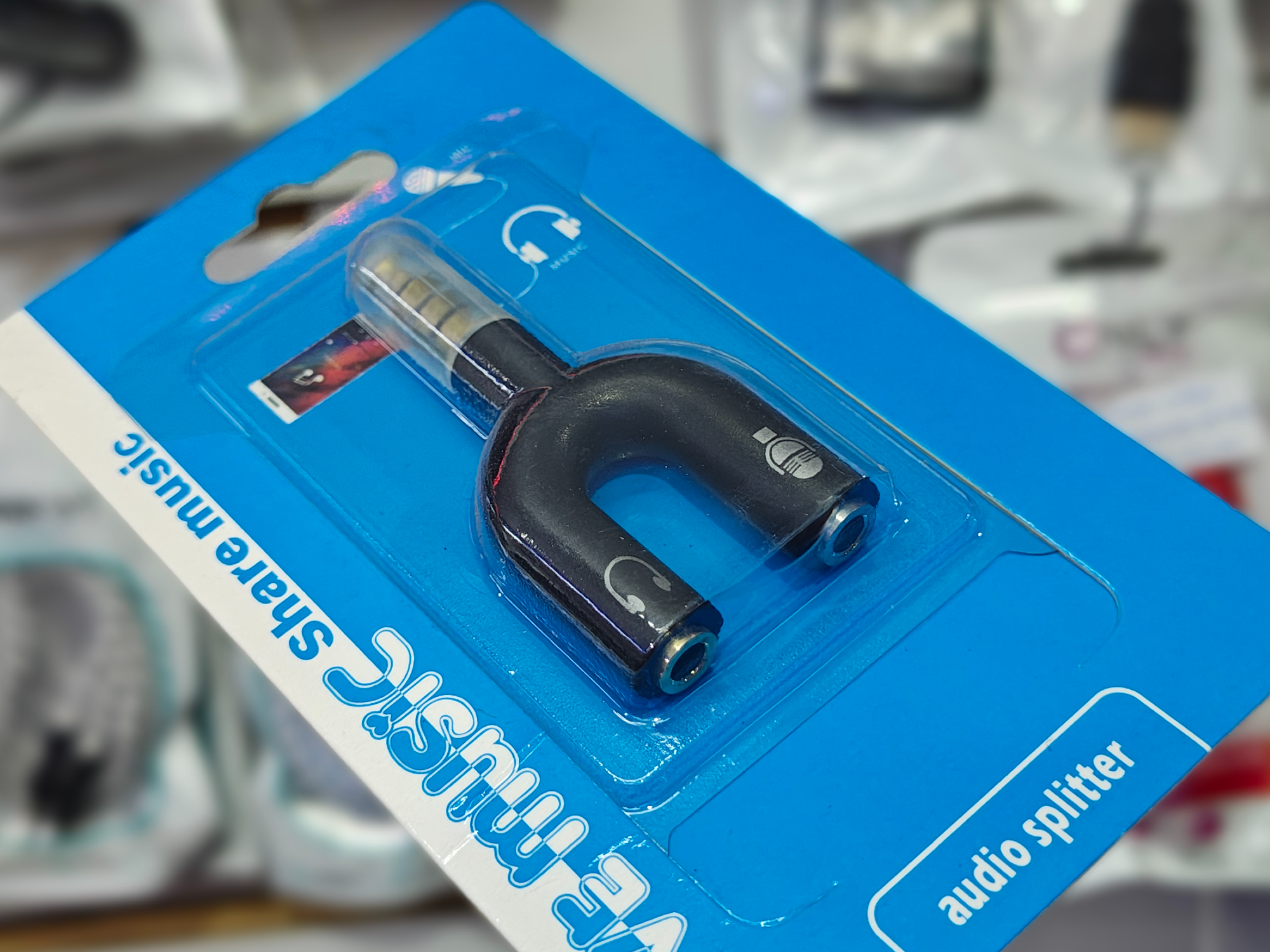 ADAPTADOR AUX DOBLE ENTRADA A UNA.