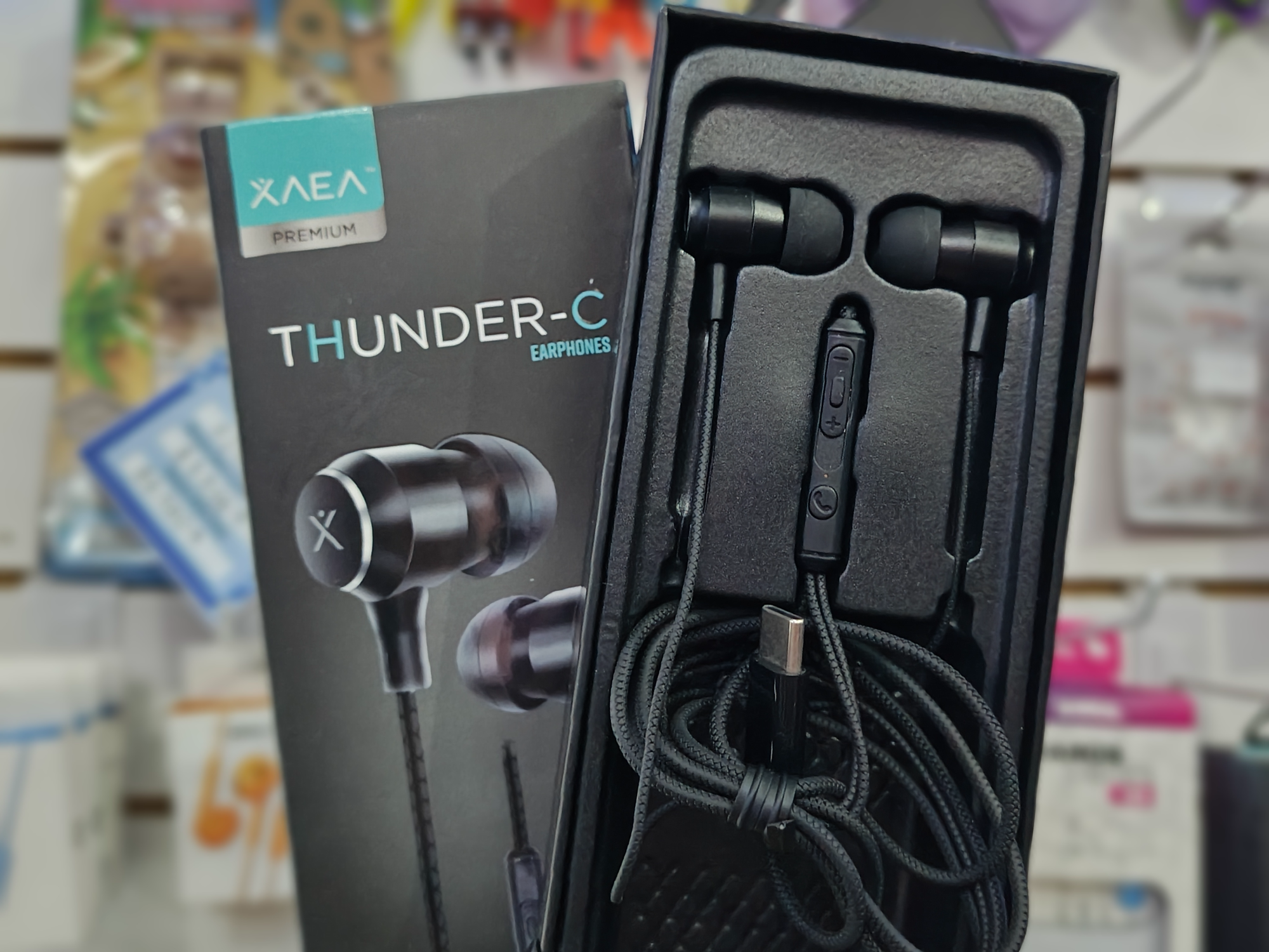 AURICULAR CON ENTRADA TIPO - C