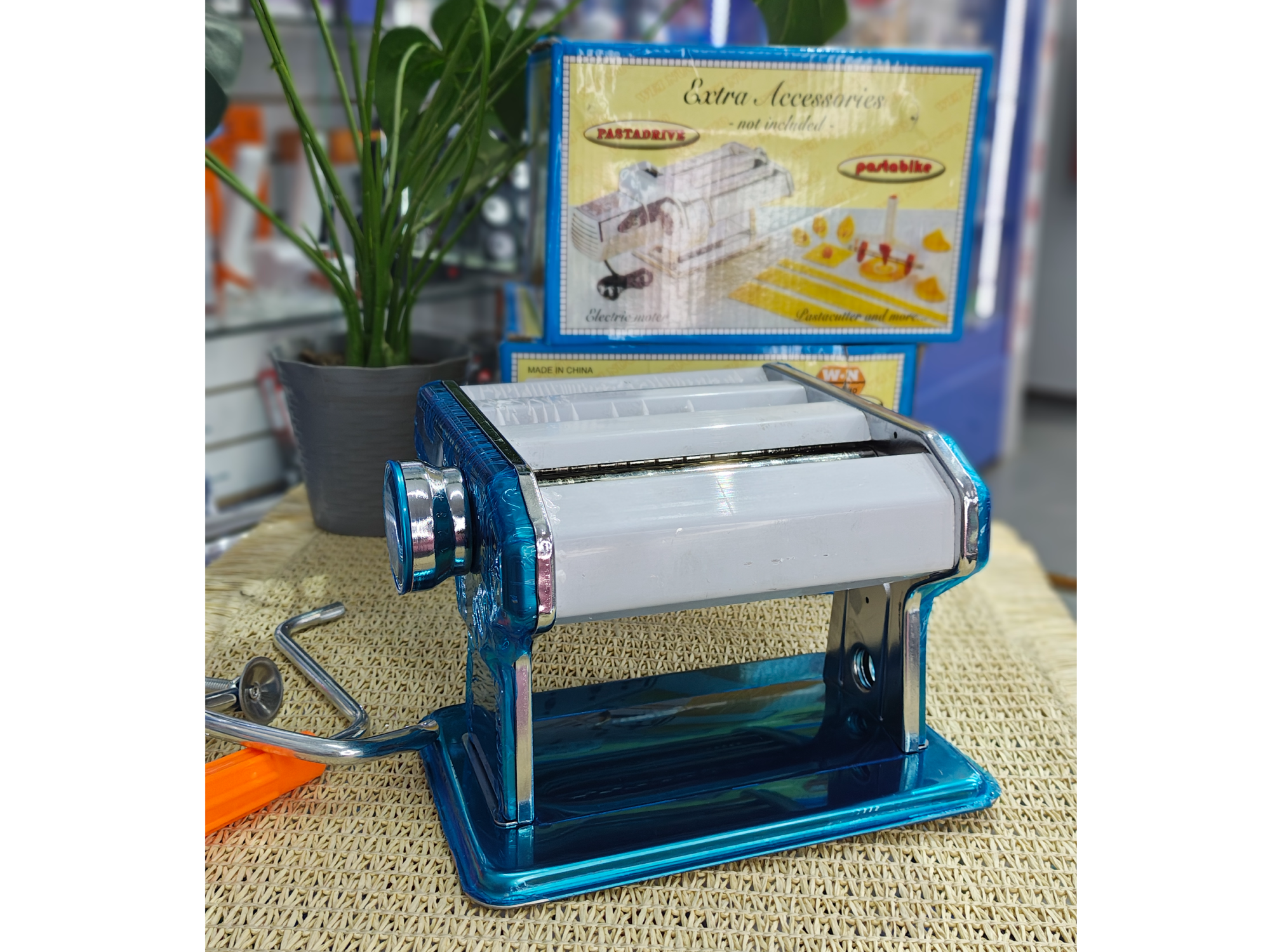 MAQUINA DE PASTAS