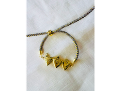 pulsera soga corazón de Jesús , José y maria