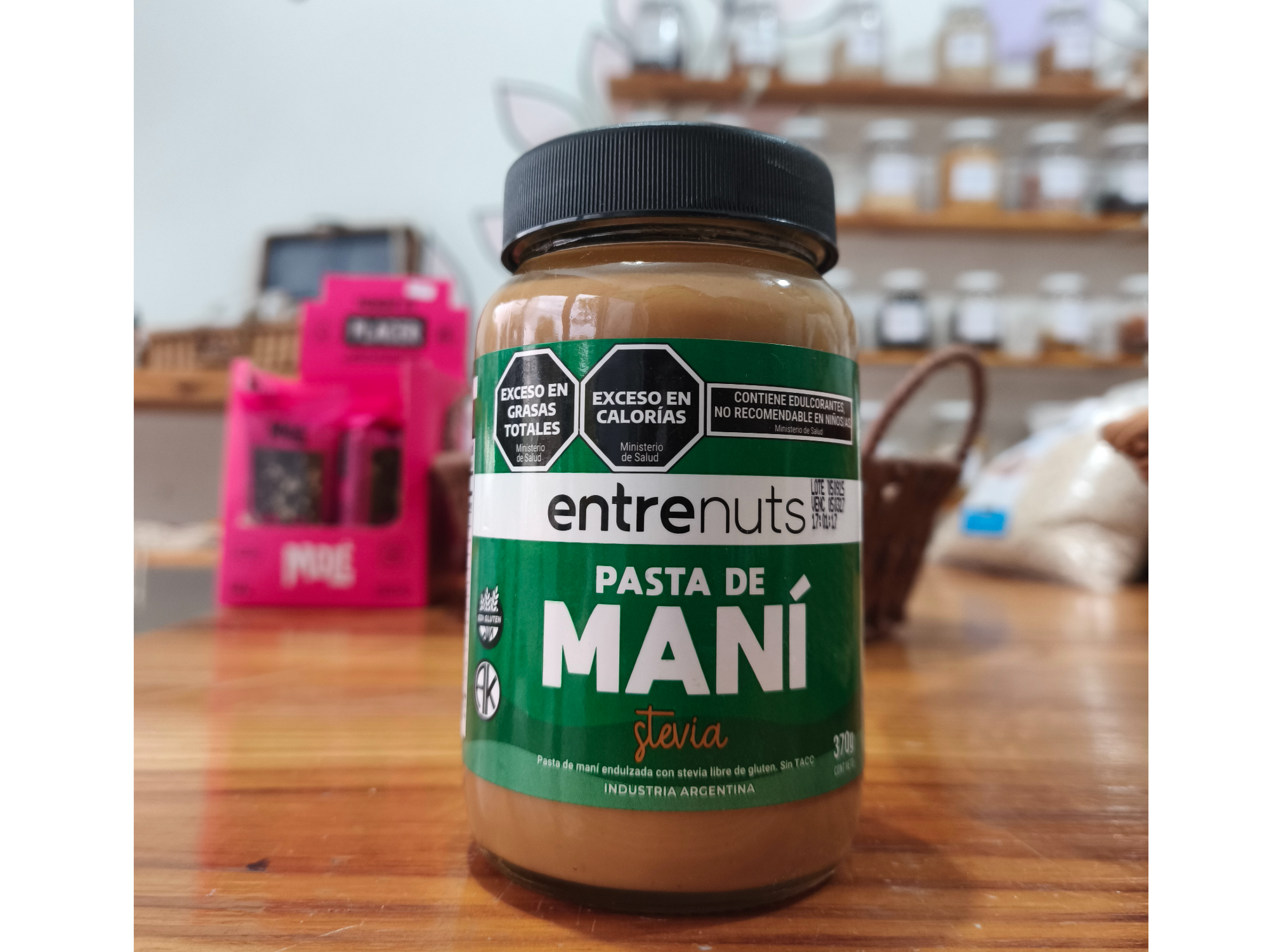 Pasta de maní entrenuts